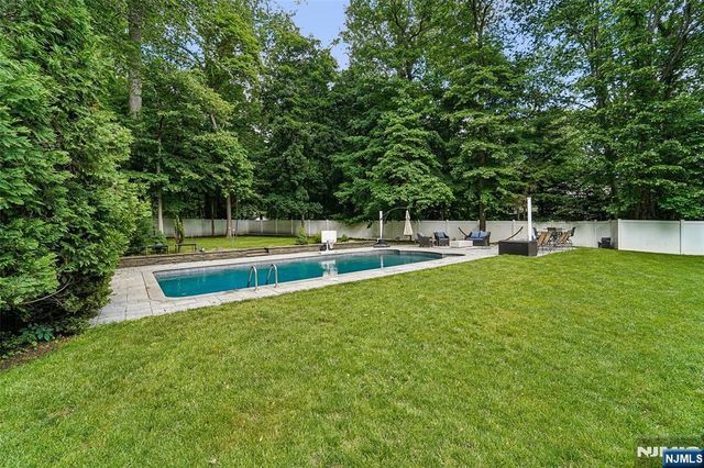 105 Deerhorn Court, Upper Saddle River, NJ 07458