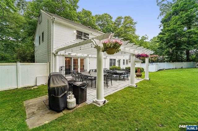105 Deerhorn Court, Upper Saddle River, NJ 07458