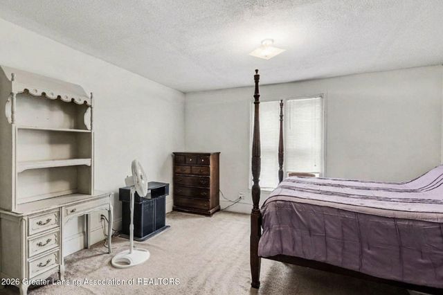 327 E Middle Street, Williamston, MI 48895