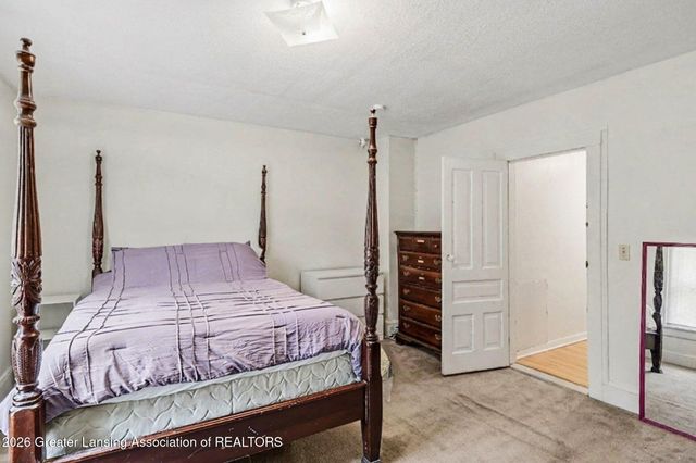 327 E Middle Street, Williamston, MI 48895