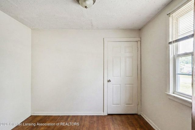327 E Middle Street, Williamston, MI 48895