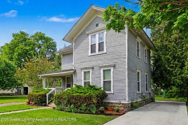 327 E Middle Street, Williamston, MI 48895