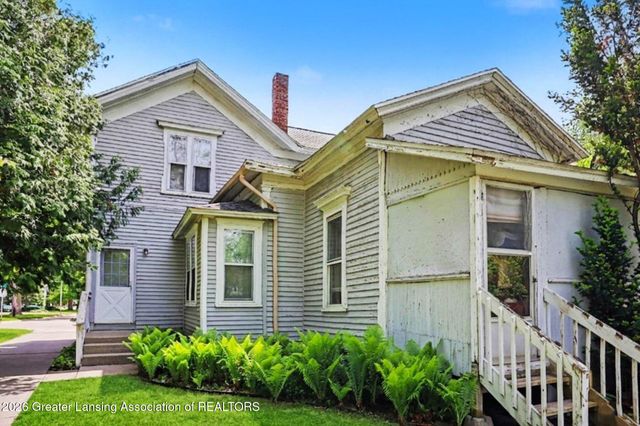 327 E Middle Street, Williamston, MI 48895