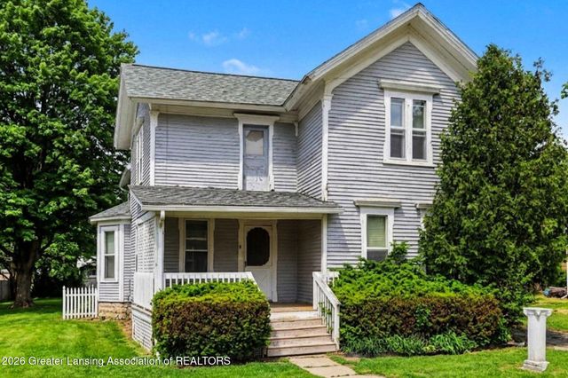 327 E Middle Street, Williamston, MI 48895