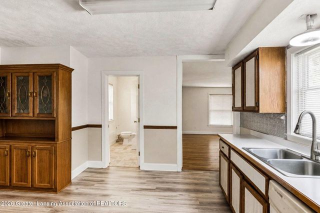 327 E Middle Street, Williamston, MI 48895