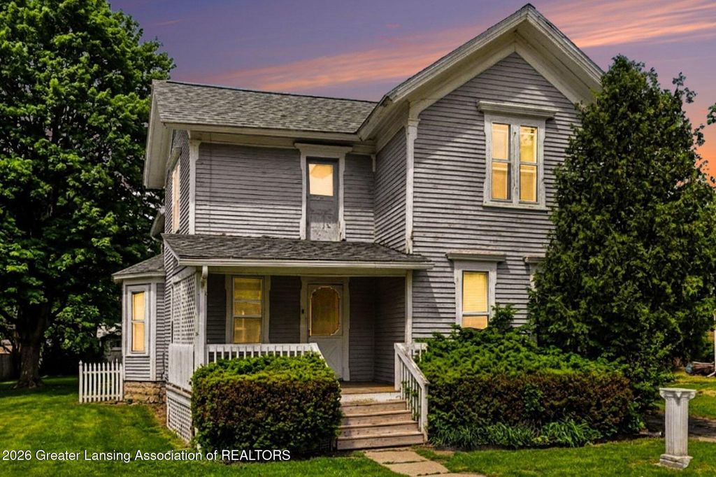 327 E Middle Street, Williamston, MI 48895