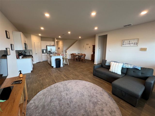 1745 James ST, New Braunfels, TX 78130