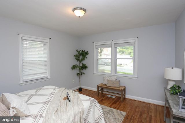409 WICKHAM RD S, Baltimore, MD 21229