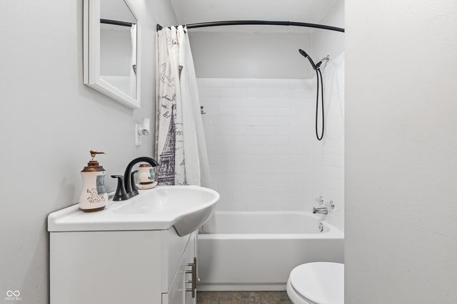 1725 N Lynhurst Drive, Indianapolis, IN 46224