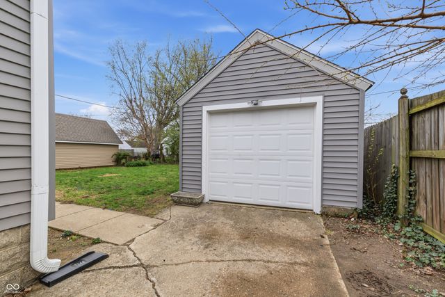 1725 N Lynhurst Drive, Indianapolis, IN 46224