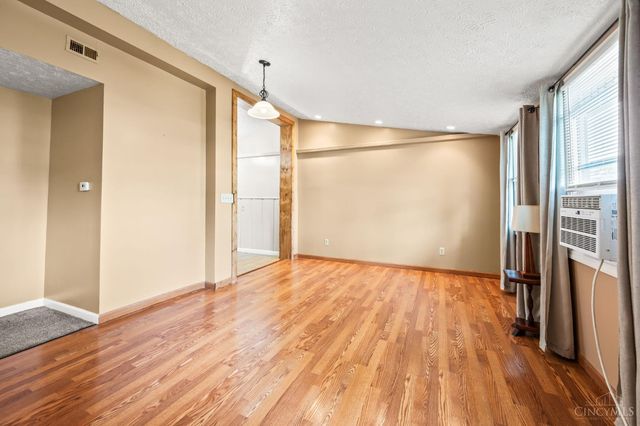 1516 Pershing Avenue, Middletown, OH 45044