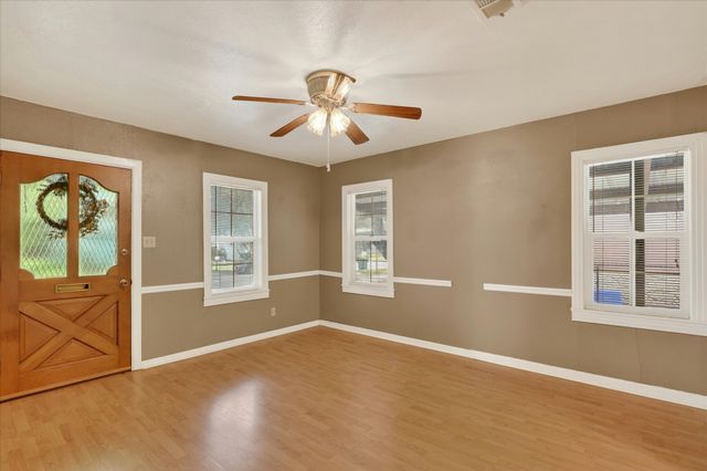 5608 Watters Place, Westworth Village, TX 76114