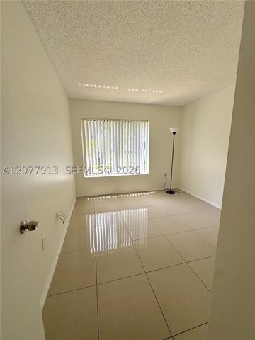 3252 Coral Lake Ln 3252, Coral Springs, FL 33065