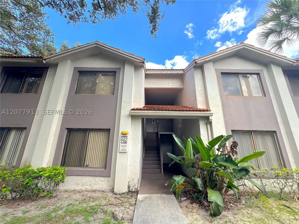 3252 Coral Lake Ln 3252, Coral Springs, FL 33065