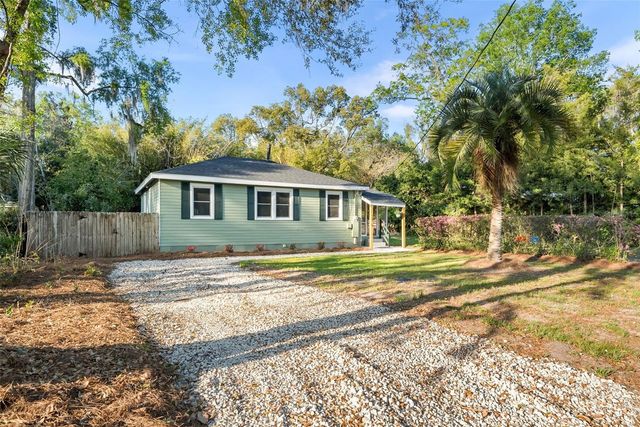1010 NE 7TH PLACE, Gainesville, FL 32601