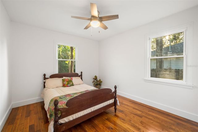 1010 NE 7TH PLACE, Gainesville, FL 32601