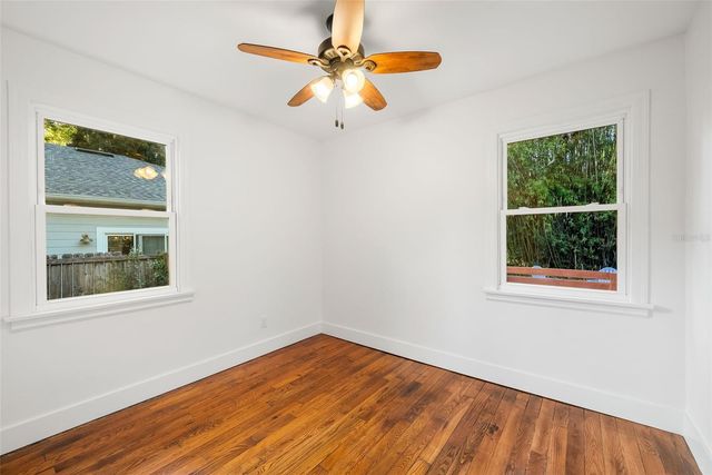 1010 NE 7TH PLACE, Gainesville, FL 32601