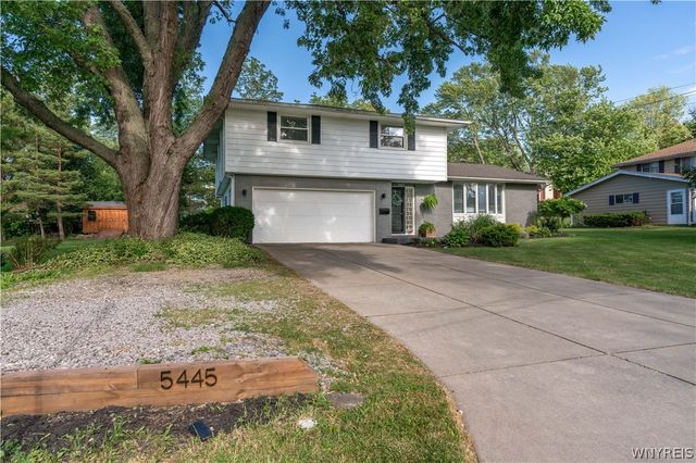 5445 Sterling Road, Hamburg, NY 14075