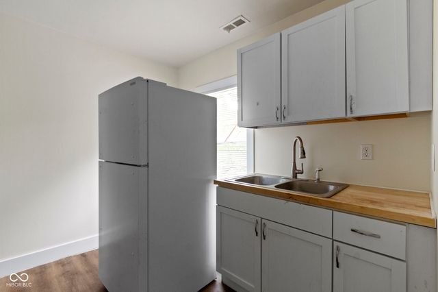 448 N State Avenue SE, Indianapolis, IN 46201