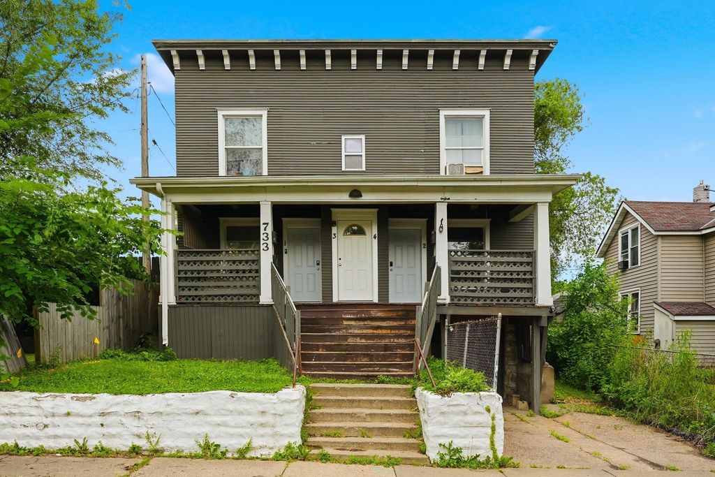 733 Bradley Street, Saint Paul, MN 55130 — photo 2