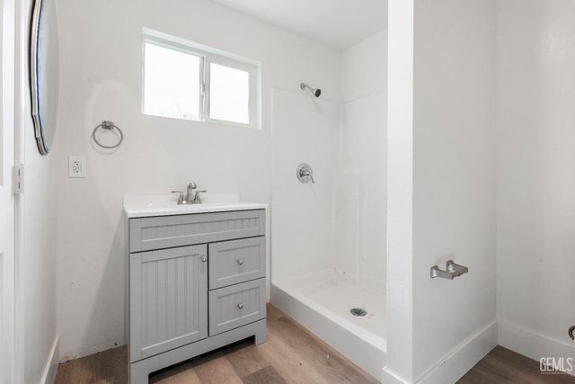 923 Sumner Street, Bakersfield, CA 93305