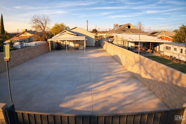 923 Sumner Street, Bakersfield, CA 93305