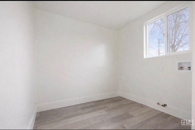 923 Sumner Street, Bakersfield, CA 93305