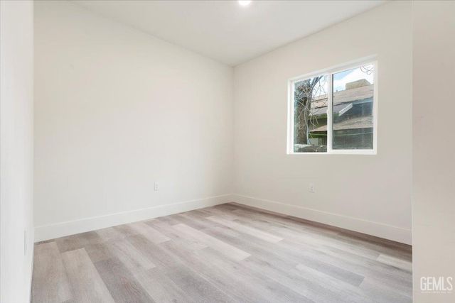 923 Sumner Street, Bakersfield, CA 93305