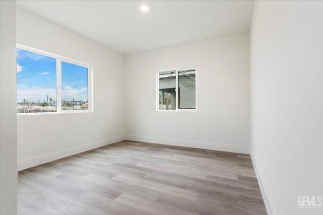 923 Sumner Street, Bakersfield, CA 93305