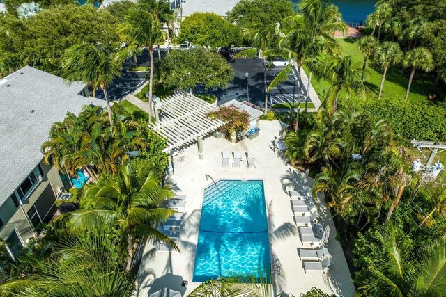 834 Kokomo Key Lane, Delray Beach, FL 33483