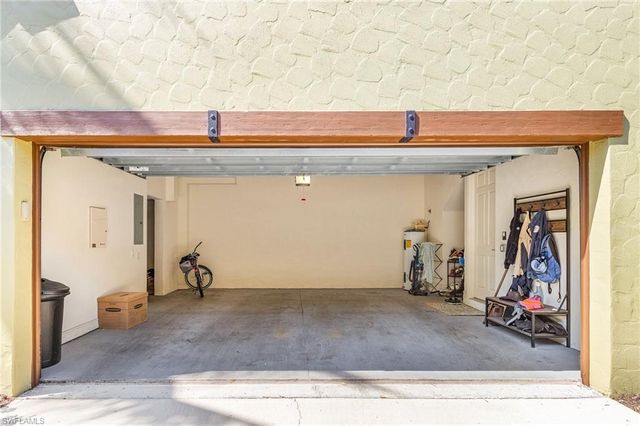 9118 Chula Vista ST 12002, Naples, FL 34113