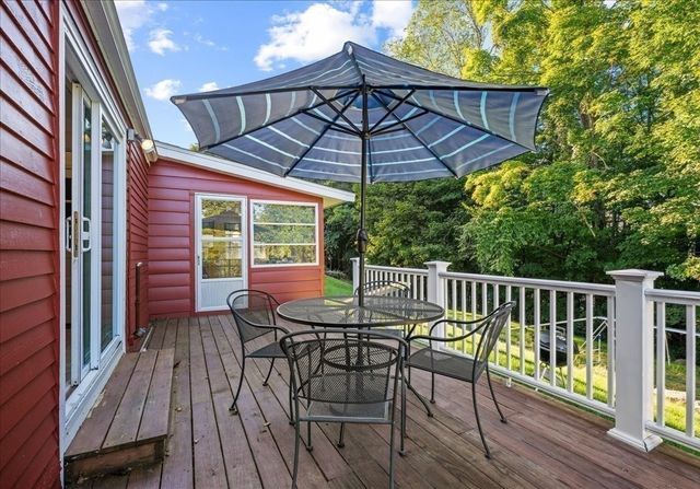 16 Venus Drive, Shrewsbury, MA 01545