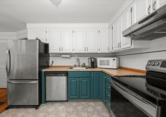 16 Venus Drive, Shrewsbury, MA 01545