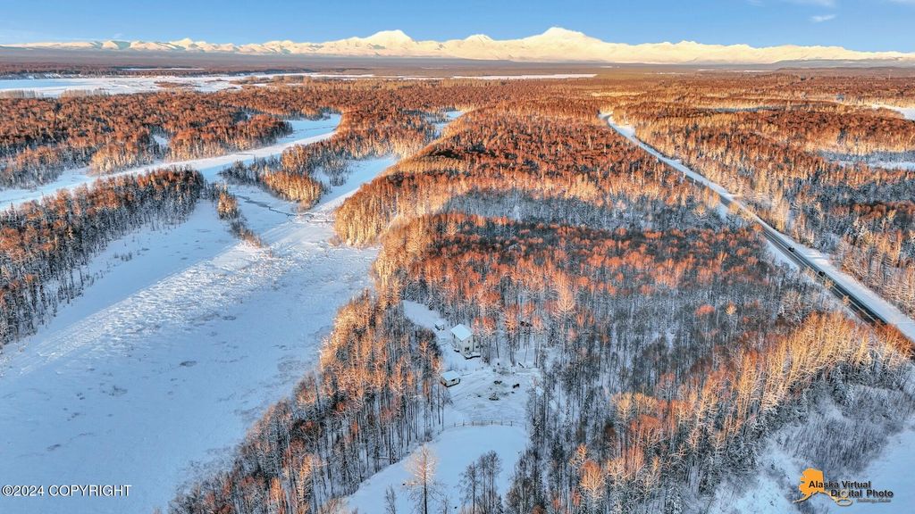 32500 Talkeetna Spur Road, Talkeetna, AK 99676