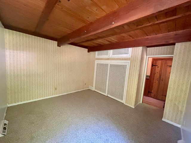 220 Northern Spy Drive, Howard, OH 43028