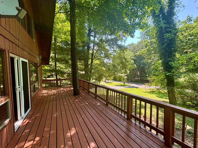 220 Northern Spy Drive, Howard, OH 43028