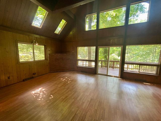220 Northern Spy Drive, Howard, OH 43028