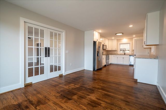 402 N Military St, Loretto, TN 38469