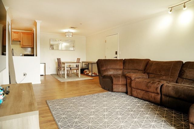 15 Bower Rd F9, Quincy, MA 02169