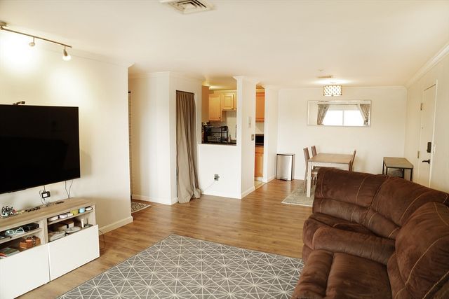 15 Bower Rd F9, Quincy, MA 02169