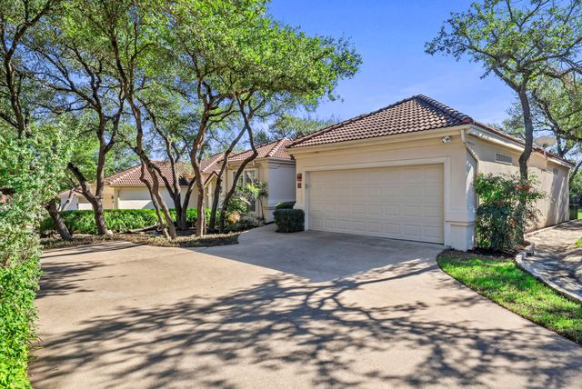 7 Tourney CV, The Hills, TX 78738