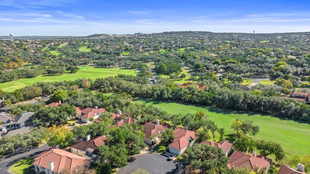 7 Tourney CV, The Hills, TX 78738