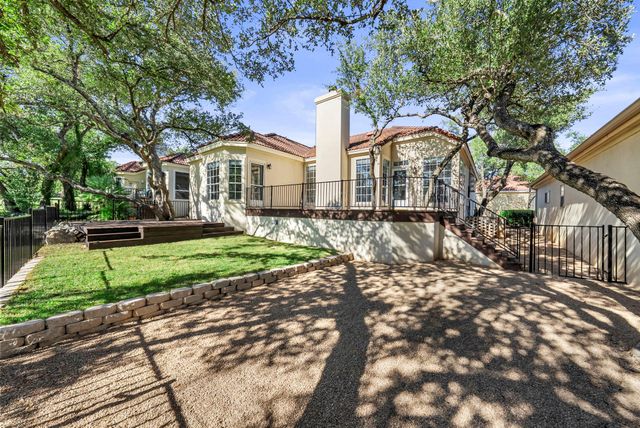 7 Tourney CV, The Hills, TX 78738