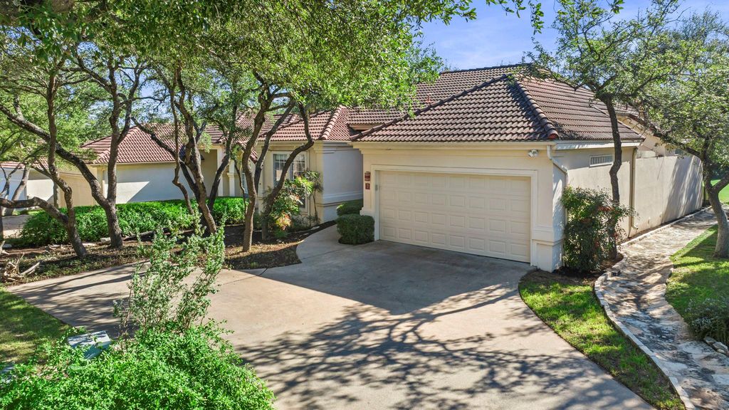 7 Tourney CV, The Hills, TX 78738