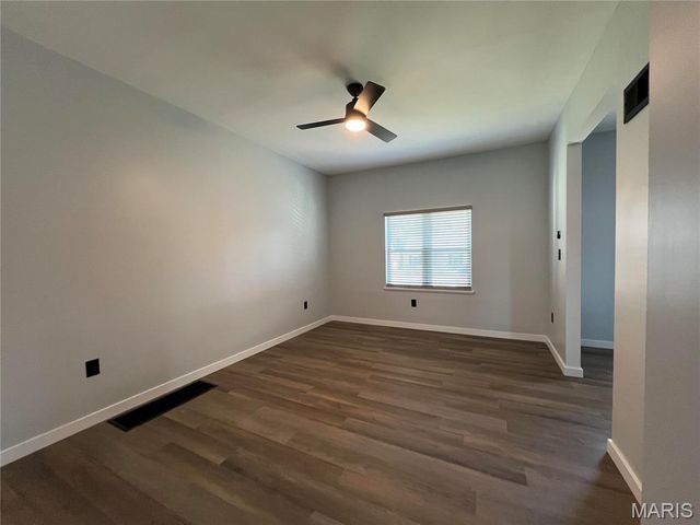 6749 Vernon Avenue, University City, MO 63130