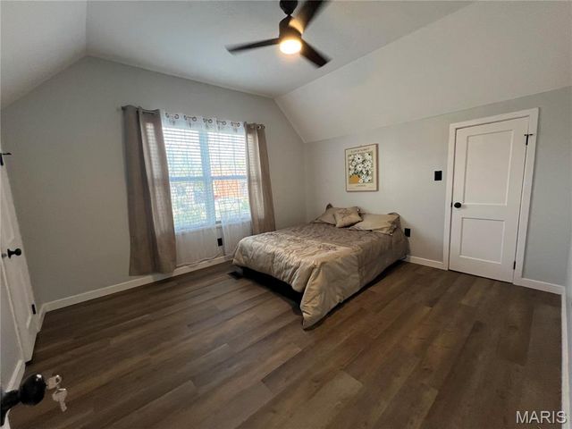 6749 Vernon Avenue, University City, MO 63130