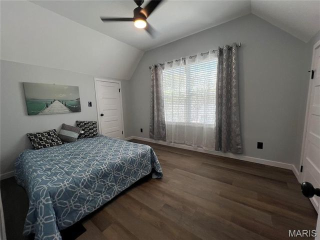 6749 Vernon Avenue, University City, MO 63130