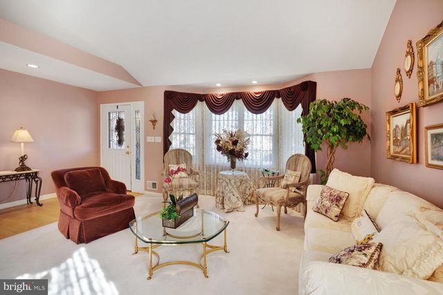 257 WAVE ROAD, Manahawkin, NJ 08050