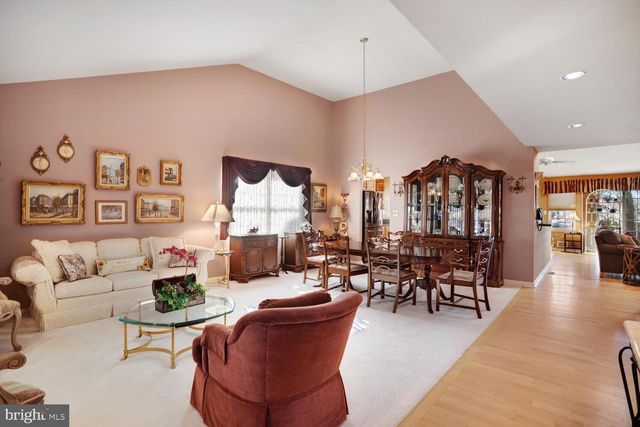 257 WAVE ROAD, Manahawkin, NJ 08050