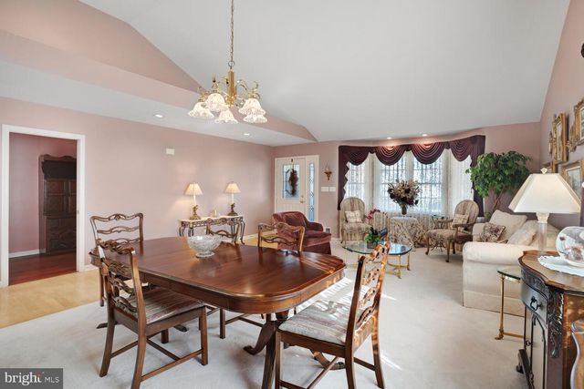 257 WAVE ROAD, Manahawkin, NJ 08050